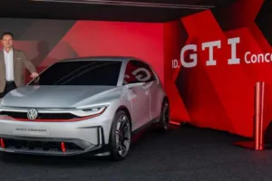 Volkswagen ID.GTI 2025: электрический хот-хэтч который прийдет на смену Golf GTI
