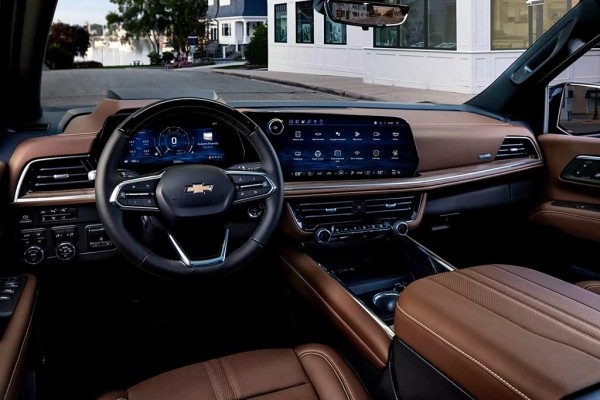 Компания Chevrolet представила обновленные внедорожники Tahoe и Suburban