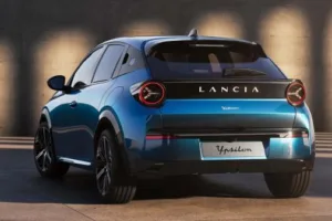 Lancia Ypsilon 2024: первая модель после ранессанса