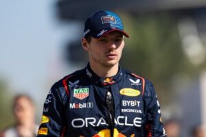 Ферстаппен стал лучшим по итогам утренней части первого дня тестов «Формулы‑1» в Бахрейне