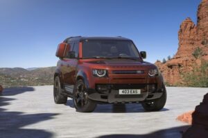 Land Rover обновил внедорожник Defender. Фото и основные изменения